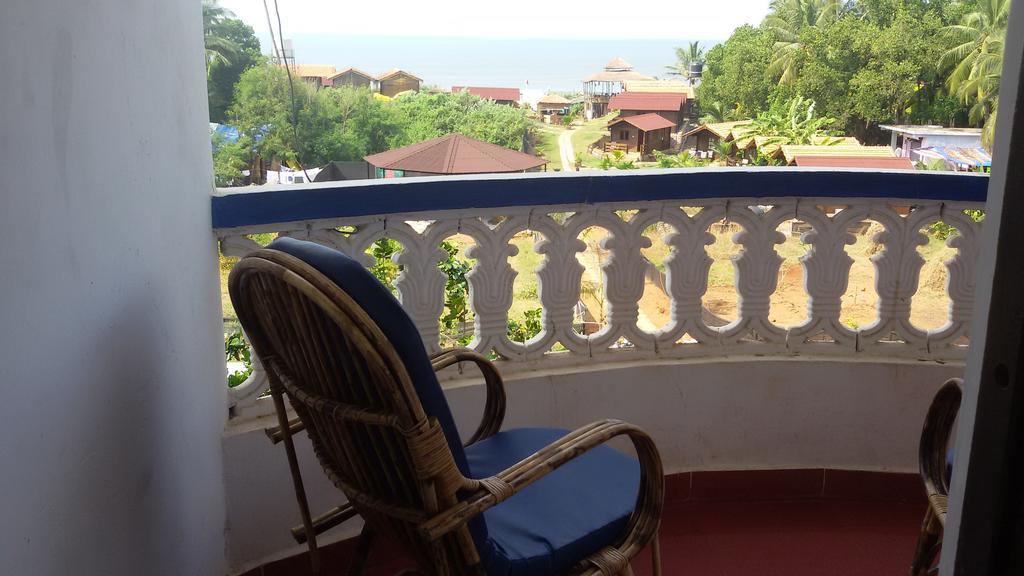 Swati Hotel Arambol Room photo